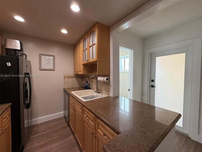 Building Photo - 8522 SW 103rd Ave