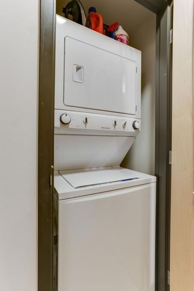 Building Photo - 730 N 4th St