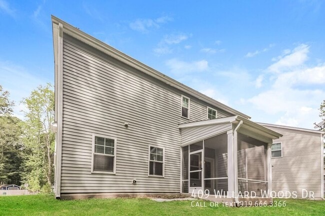 Building Photo - 409 Willard Wds Dr