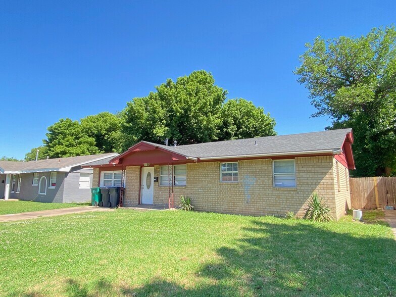 Building Photo - 3309 SW 19th St