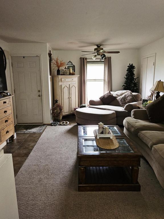 Building Photo - 3445 Malabu Cir