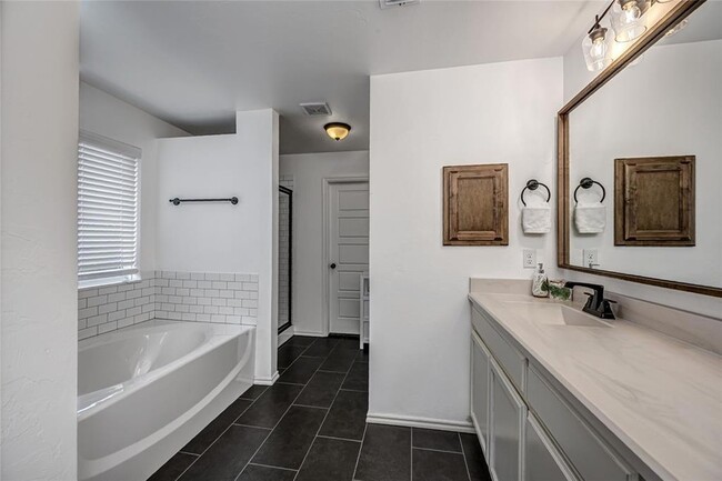 Building Photo - 8516 Gibbs Dr