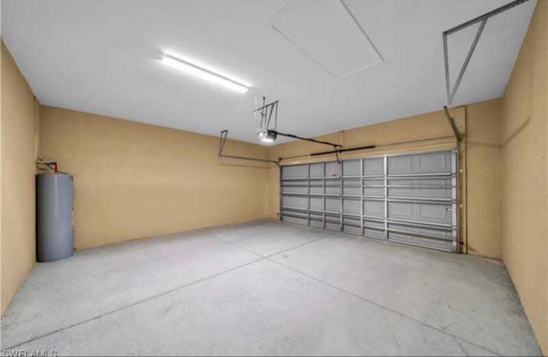 Building Photo - 2118 Zaharihas Dr