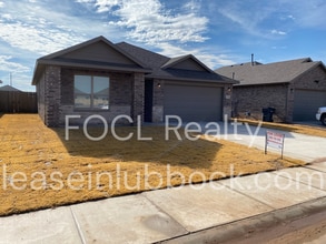 Building Photo - 3 bed 2 bath Open Concept
