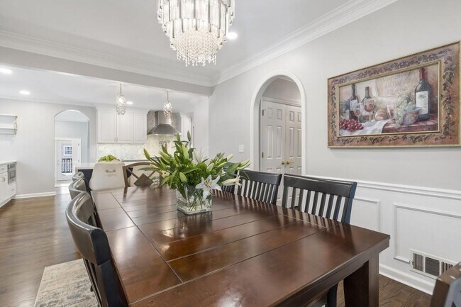 Building Photo - 97 Huntington Rd NE