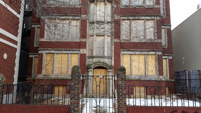 Building Photo - 5232 S. Hyde Park