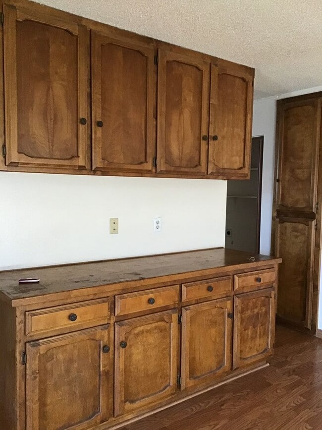 Building Photo - Nice 2-Bedroom Home