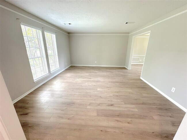 Building Photo - 714 Oder Ln