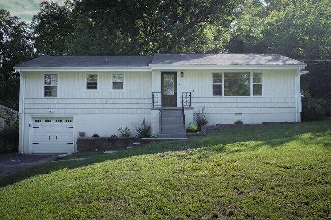 Primary Photo - 3703 Chula Vista Dr