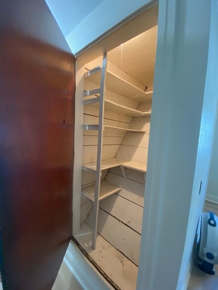 Pantry - 2611 E Troy Ave