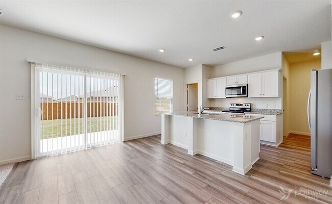 Building Photo - Move-in ready home in Fort Worth!