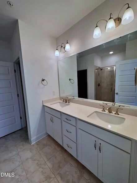 Building Photo - 602 Market Grove Dr