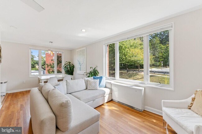 Building Photo - 2400 41st St NW