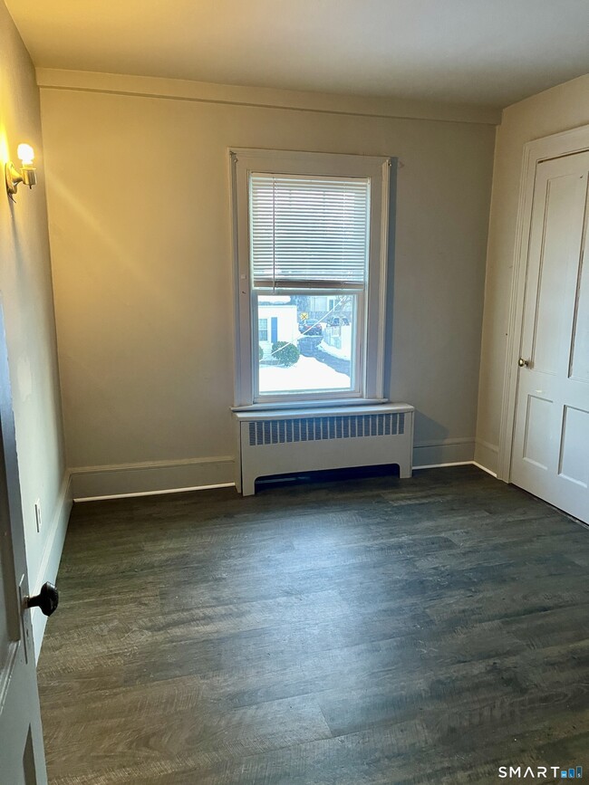 Building Photo - 41 Strickland St