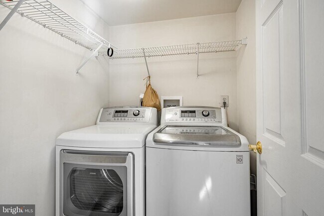 Building Photo - 124 Jeffords Ct