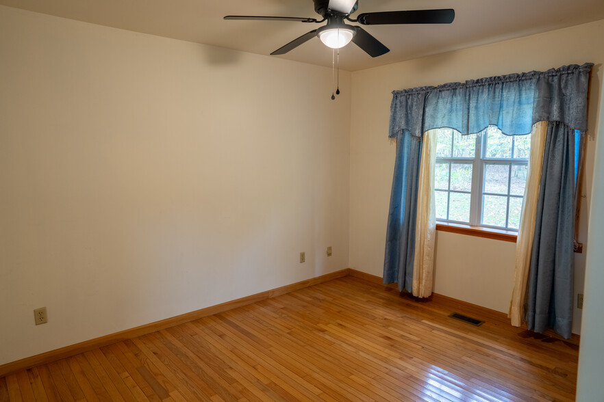 Bedroom 2 - 1077 Keener Rd