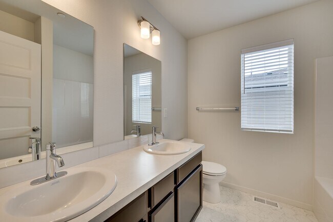 Building Photo - Brand New 4 Bed Home in Marysville!