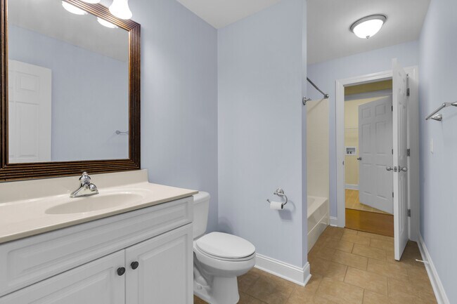 Building Photo - 201 Quincy Ct