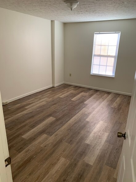 Mstr - 137 mountain drive