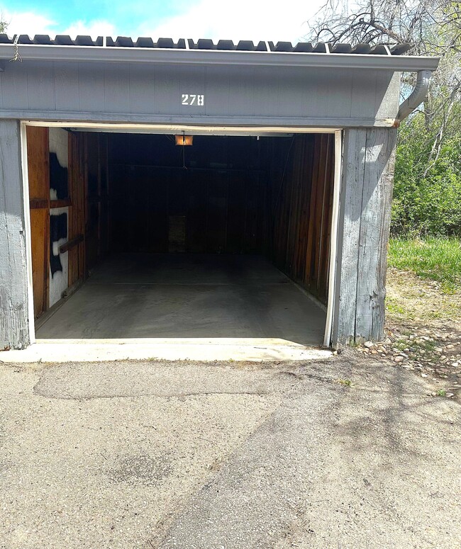 Building Photo - 280 E Highline Cir