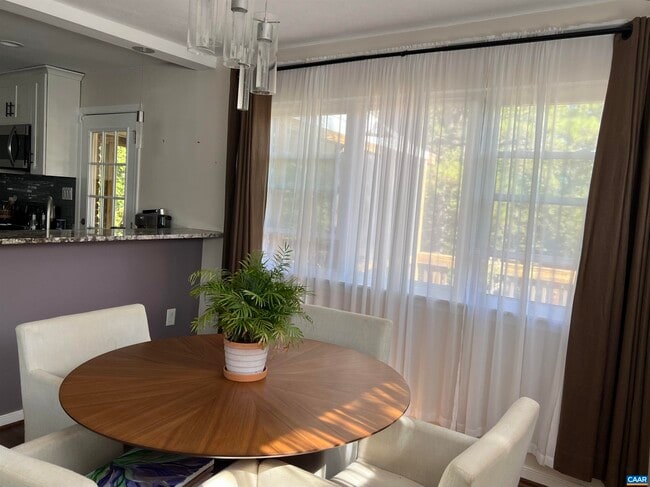 Building Photo - 1201 Bland Cir