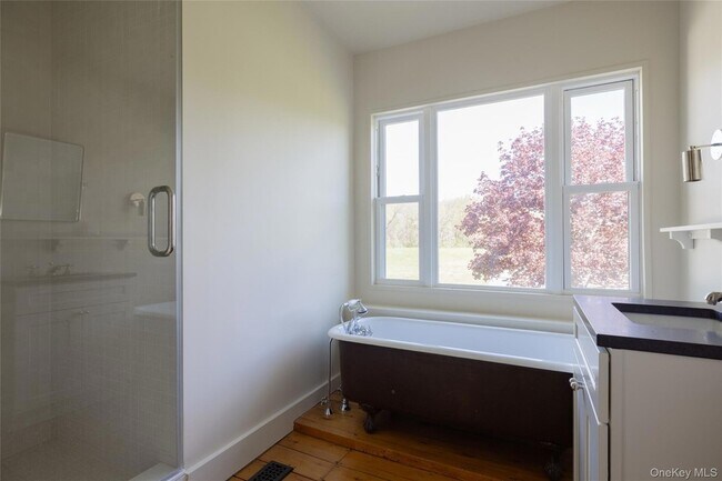 Building Photo - 1777 NY-9G