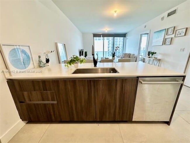 Building Photo - 488 NE 18th St