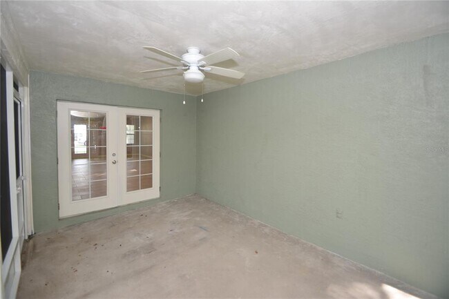 Building Photo - 17 Evansville Ln