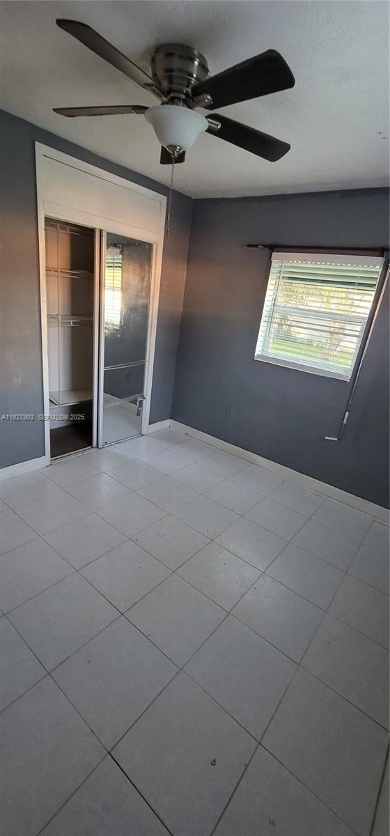 Building Photo - 6641 SW 26th St