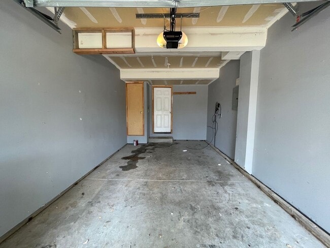 Building Photo - Great Townhome in West Fort Collins