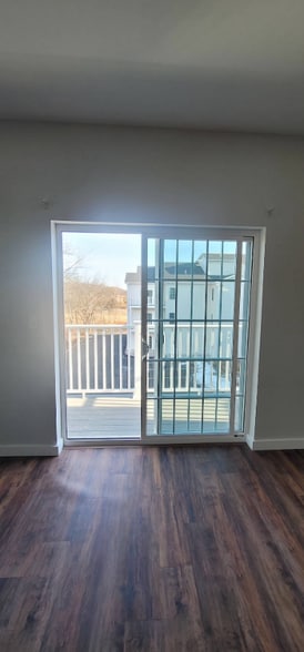 Building Photo - 85A Hemingway Ave