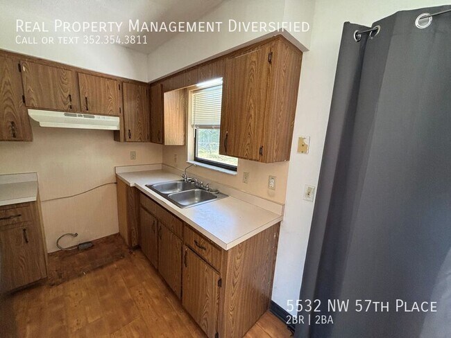 Building Photo - 5532 NW 57th Pl