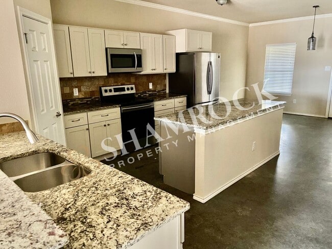 Building Photo - Foxborough Duplex