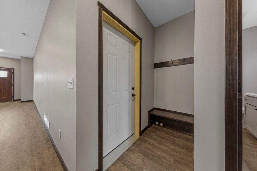 Building Photo - 2019 Essler Dr
