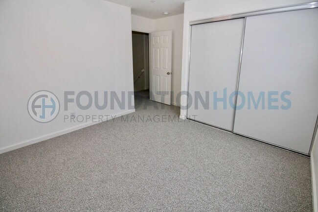Building Photo - 75 Gann Way