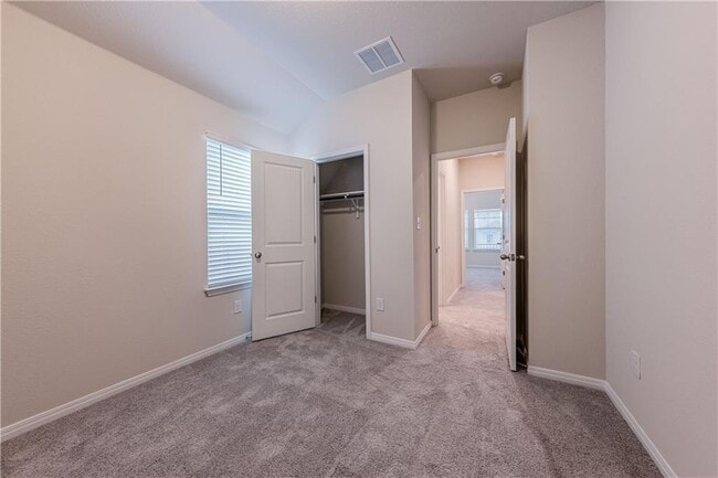 Building Photo - 13905 Heartland Dr