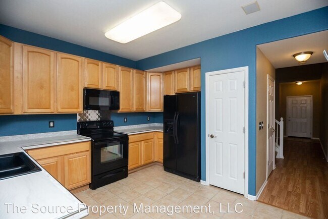 Building Photo - 2 br, 2.5 bath House - 1020 Fenwick Dr