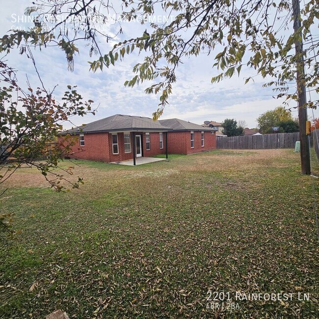 Building Photo - 2201 Rainforest Ln