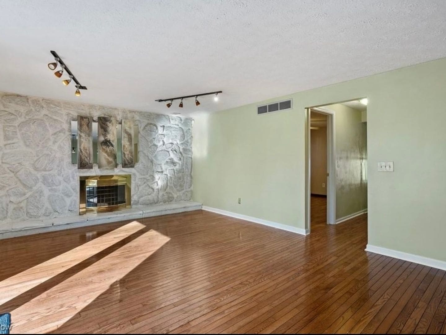 Building Photo - 4422 Princess Anne Ct