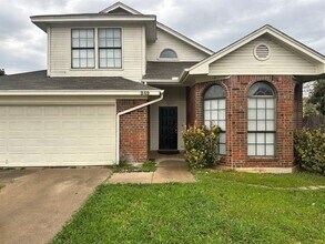 Building Photo - 249 Stallion Dr
