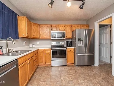 Building Photo - 2447 Brierbrook Ln
