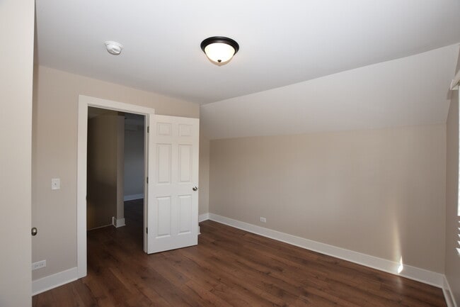 Building Photo - 412 Lincoln Ave