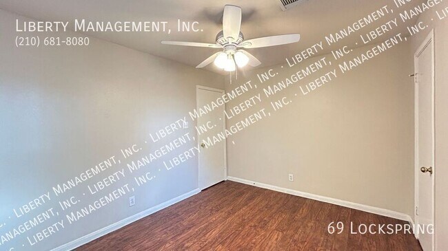 Building Photo - 69 Lockspring-