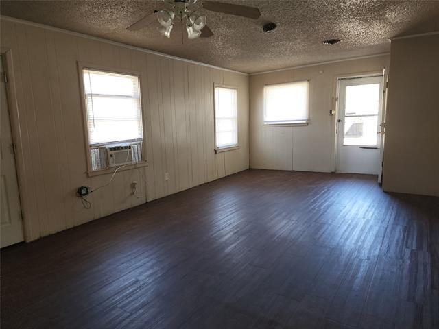 Building Photo - 701 E N 12th St