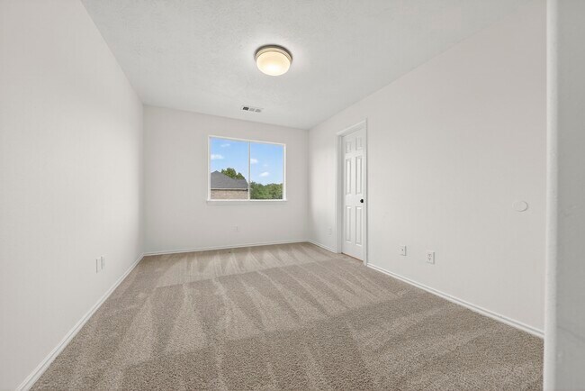 Building Photo - 3315 Berzin Ct