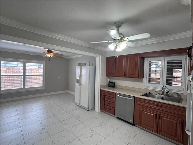 Building Photo - 10659 108th St N