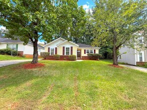 Building Photo - 3715 Bullard St