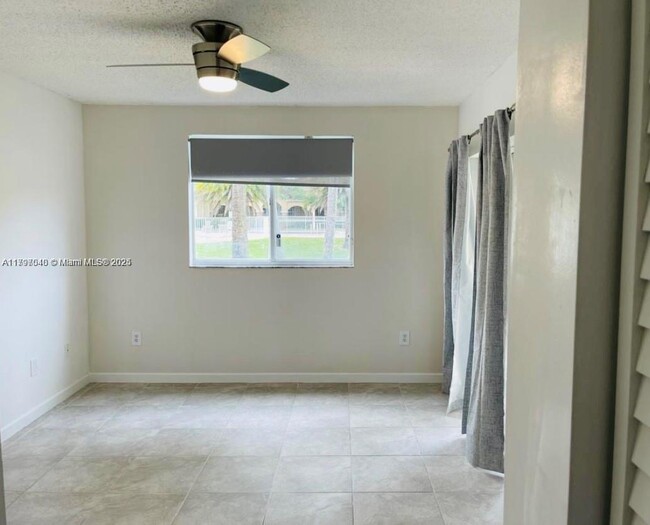 Building Photo - 2600 S University Dr
