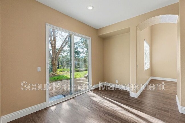 Building Photo - 30783 Medinah Way