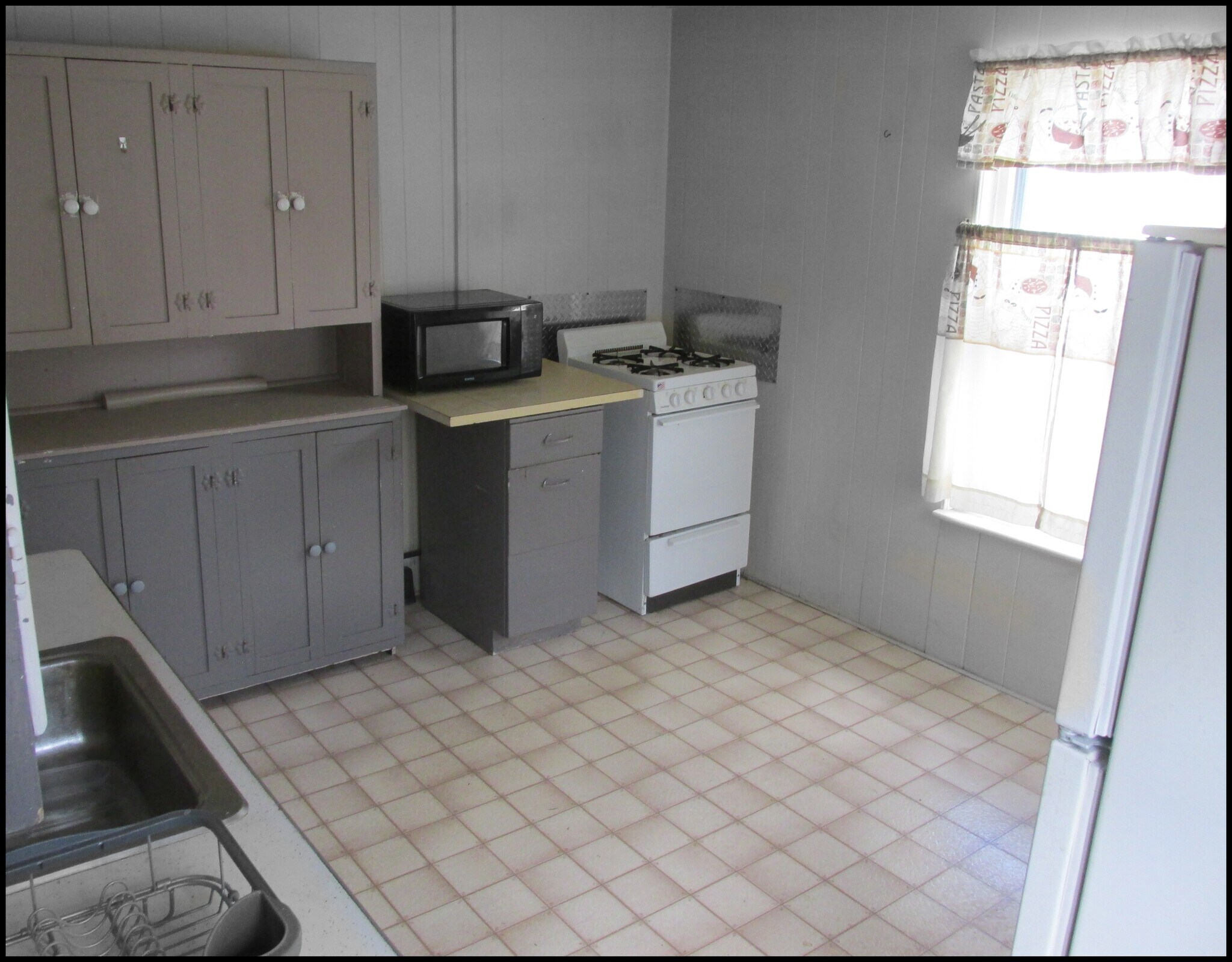 Building Photo - 132 N Winooski Ave